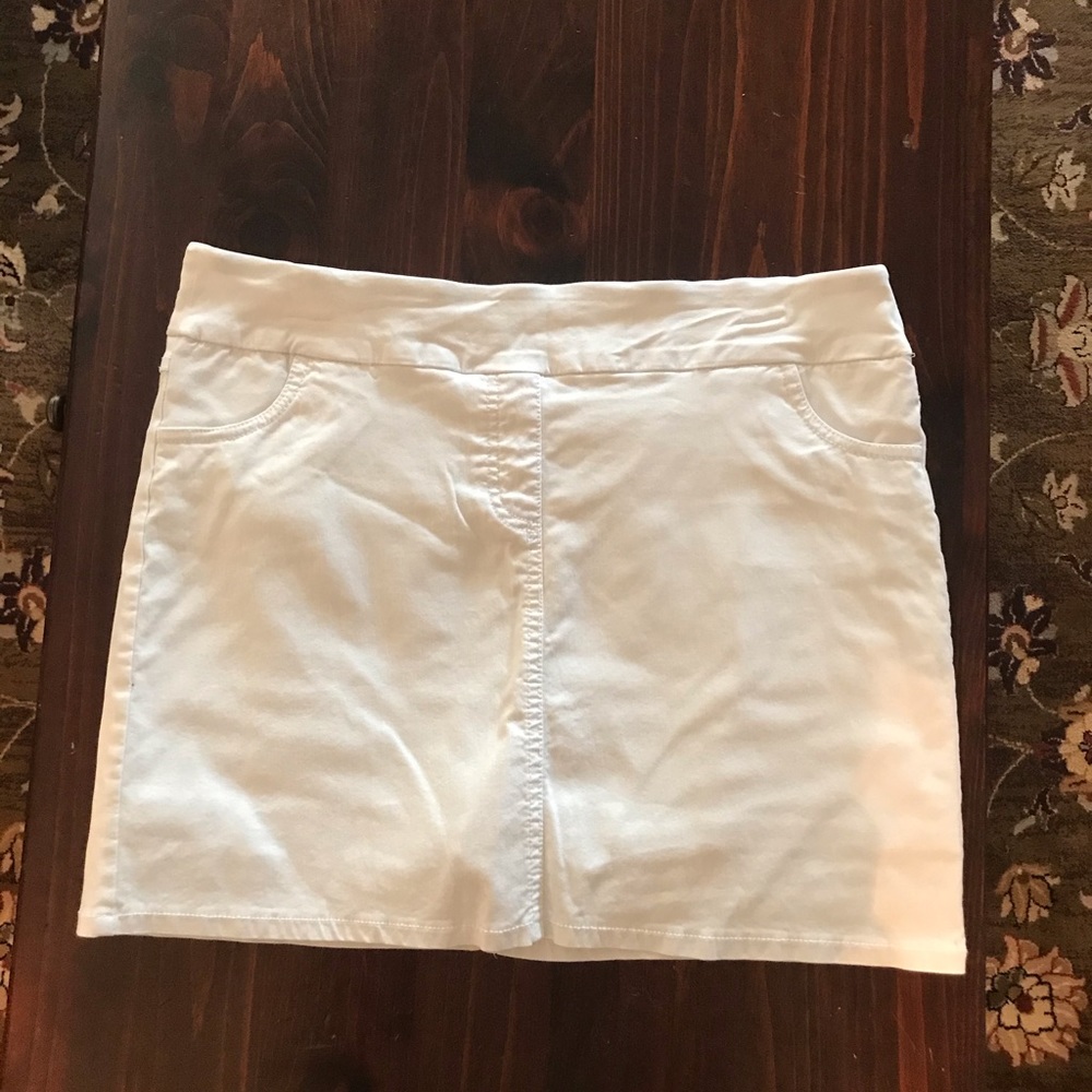 Attrye New York skorts